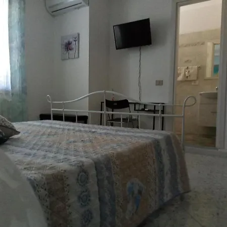 Phiniscollis Bed & Breakfast La Caletta