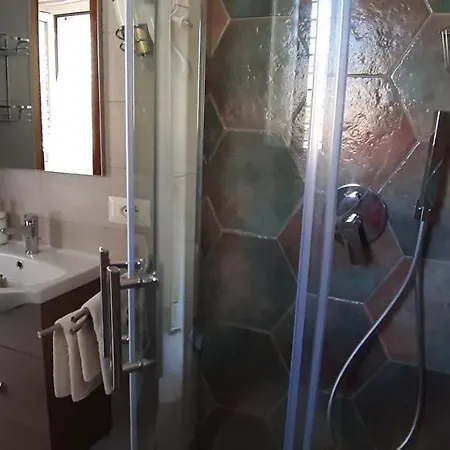 Phiniscollis Bed & Breakfast