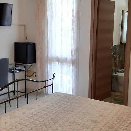 Phiniscollis Bed & Breakfast *