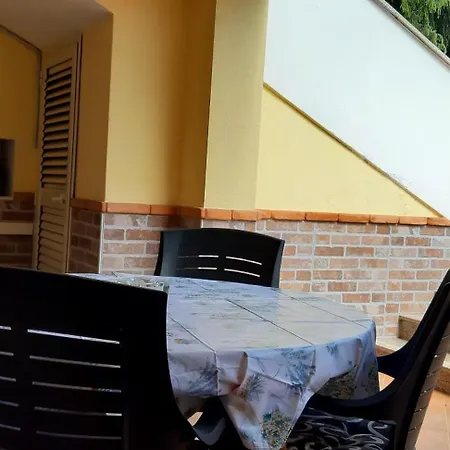 Bed & Breakfast Phiniscollis