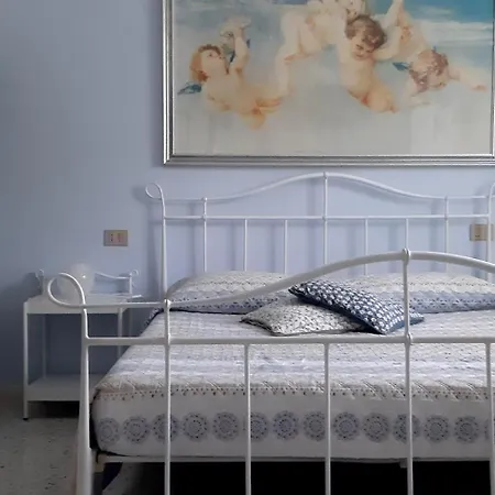 Bed & Breakfast Phiniscollis *