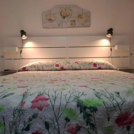 Phiniscollis Nocleg ze śniadaniem La Caletta