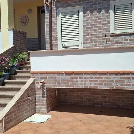 Bed & Breakfast Phiniscollis 3*