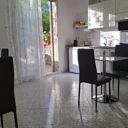 Phiniscollis Bed & Breakfast La Caletta